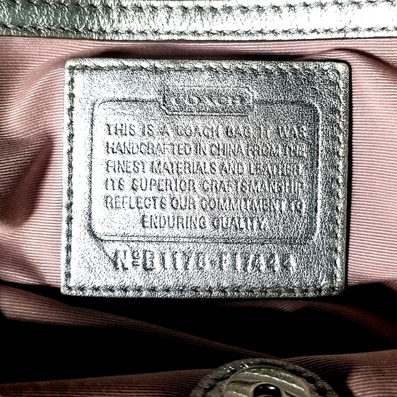 Coach Signature Light Khaki Multicolor Patent Leather Kisslock Framed Pu… - Picture 5 of 8